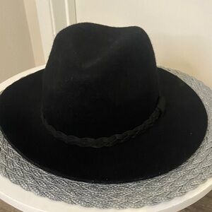 Michael Stars Classic Black Wool Hat